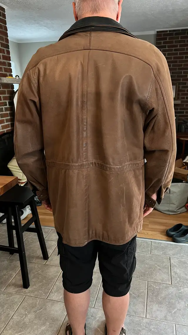 Men’s Lambskin Leather Coat in Men's in Belleville - Image 6