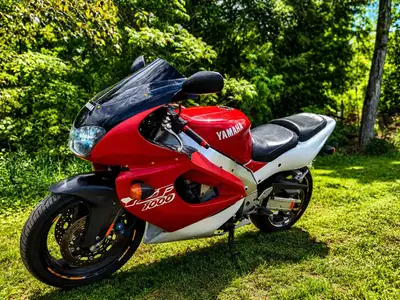 97 yzf 1000r thunderace 36,000 New fluids Fork seals and bushings Front breaks Just certified and re...