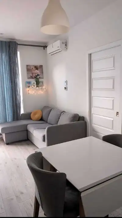 Beau 3 1/2 lumineux, meublé – Ville-Marie