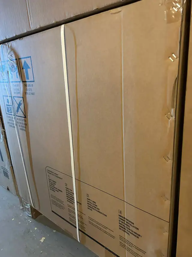 36” Black Bathroom Vanity Marble Top 3 Drawer - New Boxed in Cabinets & Countertops in Oakville / Halton Region - Image 6