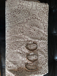 rideau de douche en tissu texturer + crochet  en métal bronze