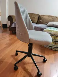 Chaise de bureau ajustable 