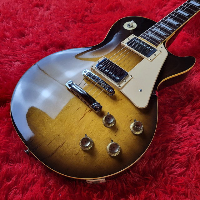 1977 Aria Pro II LS-450 Les Paul Standard Leopard Model MIJ in Guitars in Kitchener / Waterloo - Image 3