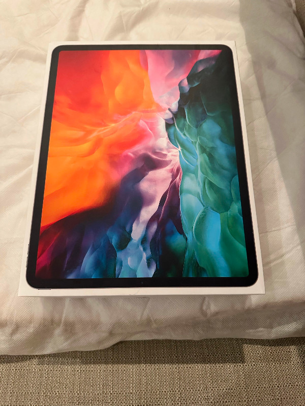 iPad Pro 12.9 (4th gen) 128gb + case+ Apple pencil. With box