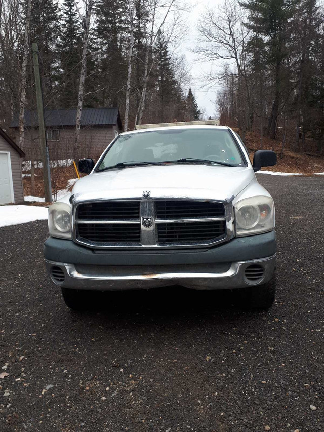 2008 dodge ram 4x4  in Cars & Trucks in Fredericton