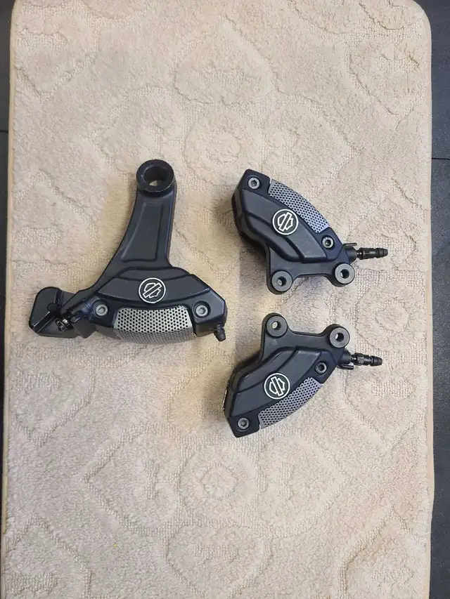 Harley davidson V-Rod/Night rod/Muscle parts in Motorcycle Parts & Accessories in City of Toronto - Image 8