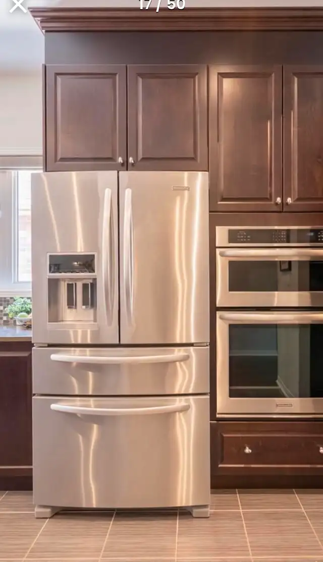 Full maple kitchen with appliances and counter in Cabinets & Countertops in Markham / York Region - Image 3