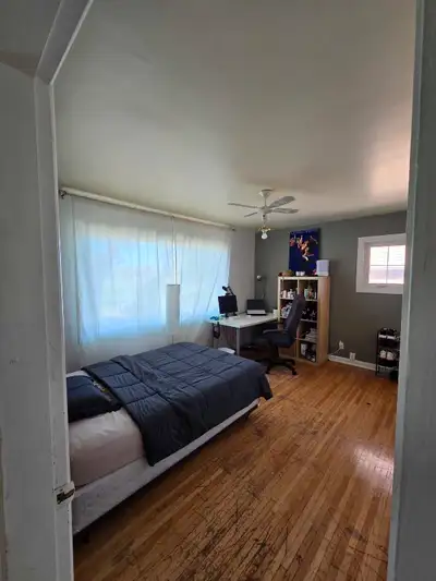 Furnished Bedroom for rent in Banff Trail