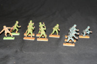 BRITAINS LTD MADE IN ENGLAND WWII INFANTRY ARMY MEN