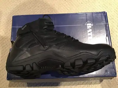 Brand new in the box. Side zipper. Very comfortable. Men’s size 10.5