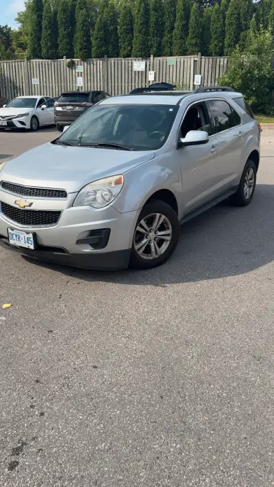2015 Chevy equinox 2.4L 2 owners Automatic transmission Great on gas Oil changed Drives smooth 222km...