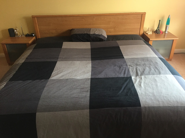 King  5 piece bedroom set in Beds & Mattresses in Oakville / Halton Region