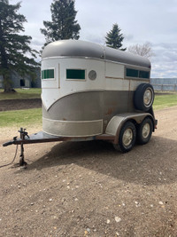 2 horse trailer 