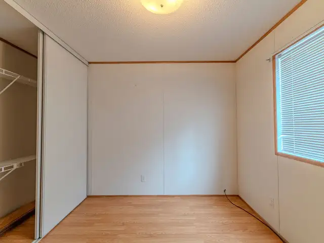 3 Bed 2 Bath Mobile Home Near Saskatoon. Garage + Open View in Houses for Sale in Saskatoon - Image 22