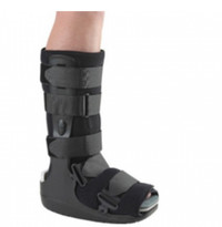 Aircast walking boot ( new)