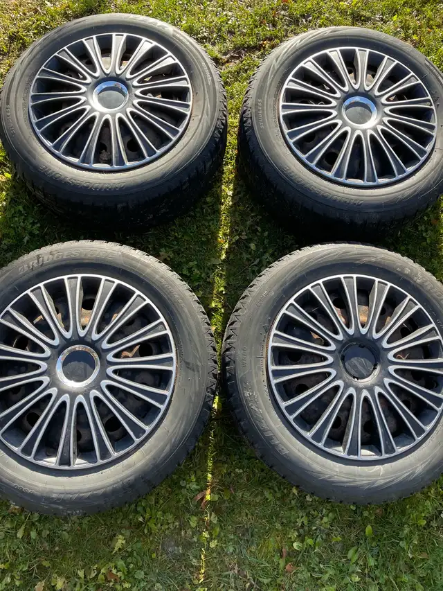 bridgestone blizzak 215/60r17 in Tires & Rims in Oshawa / Durham Region - Image 2