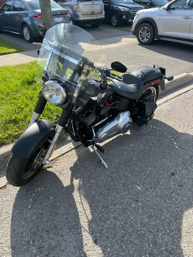 2013 Harley Davidson Fat Boy Lo in Street, Cruisers & Choppers in Oshawa / Durham Region - Image 6