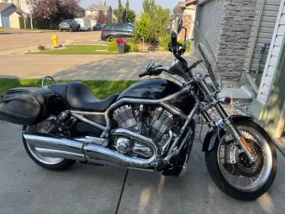 1250 cc Gently used. New battery this summer. Serviced in 2023 by Harley Davidson, only riden once i...