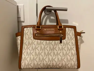 Signature Michael Kors purse, View more