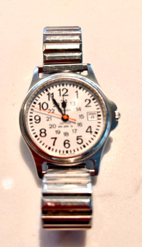 Vintage & Rare Valima RR 955 Q Swiss Made CN Railroad Watch