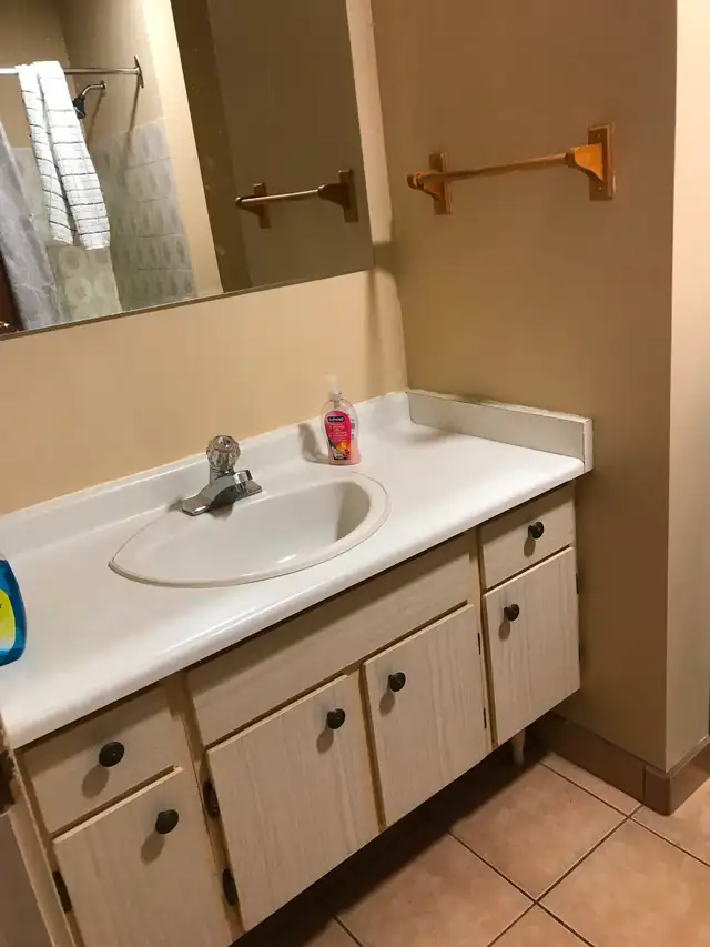 Quiet Adult Apartment has a Suite to Rent in Long Term Rentals in Kitimat - Image 8