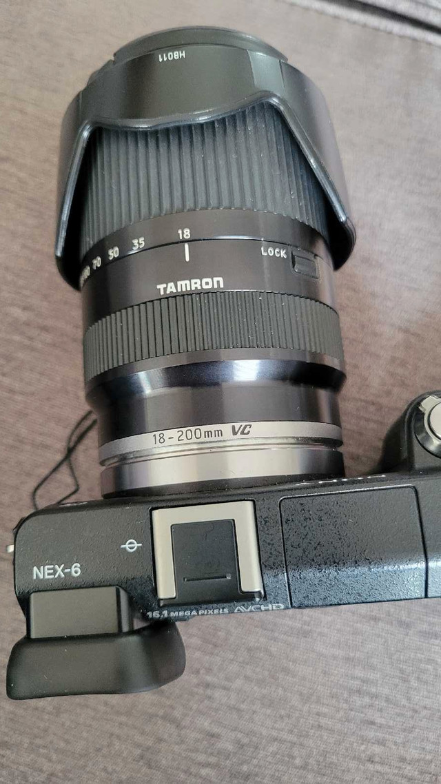 Sony Nex-6 camera & Tamron 18-200mm lense in Cameras & Camcorders in Calgary - Image 4