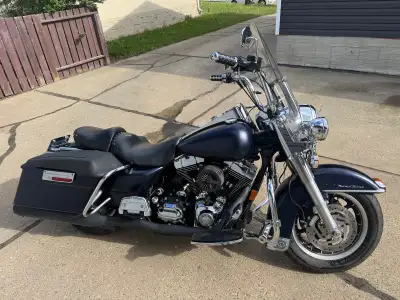 2007 Harley Davidson Road King FLHR (96 cubic inch) W/ 43,247 miles / 69,599 Km. (Speedo is in MPH)...