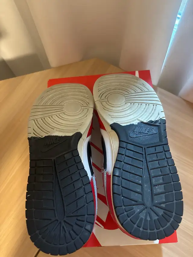 Nike dunk Chicago split size 11,5 in Men's Shoes in City of Toronto - Image 6