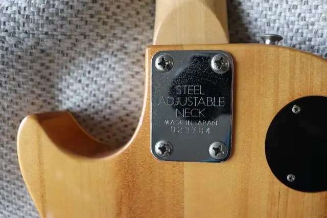 Les Paul Japanese Vintage Electric Guitar– Granada in Guitars in Hamilton - Image 9