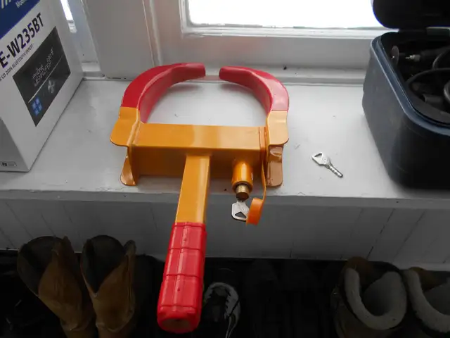 Anti Theft Device in Other in Regina - Image 5