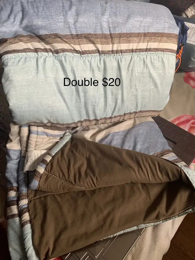 King size comforter set,double size comforter  in Bedding in Mississauga / Peel Region - Image 5