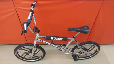 Vintage Sears "86 HUTCH" Freestyle BMX Bicycle FOR SALE/RENT