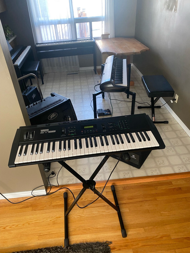 Yamaha   SY55 Piano   Synthesizer with Stand in Pianos & Keyboards in Winnipeg - Image 3