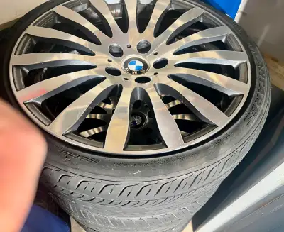 Selling our rims which we were keeping to put on our new bmw but have since decided on a different v...