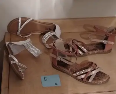 2 paires de sandales gr 5, View more