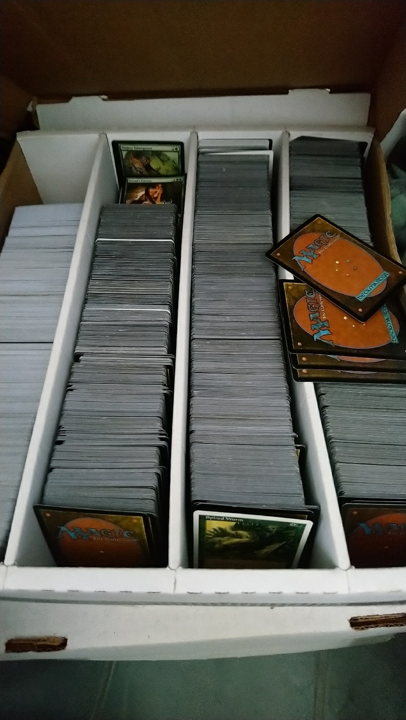 Magic the gathering, huge lot and commons Toys & Games