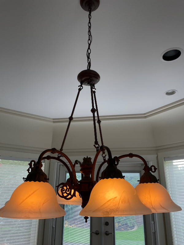Dining Room Chandelier in Home Décor & Accents in Delta/Surrey/Langley - Image 2