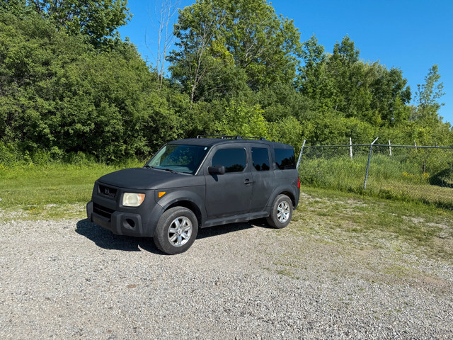 2006 Honda Element w Snow tires in Cars & Trucks in Owen Sound