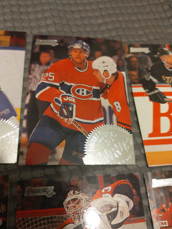1994-1995 Donruss 6 NHL hockey cards incl Sakic in Arts & Collectibles in City of Toronto - Image 4