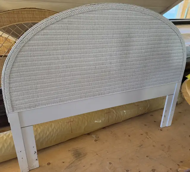 Queen Size Bed Headboard Wicker in Beds & Mattresses in Kingston - Image 2