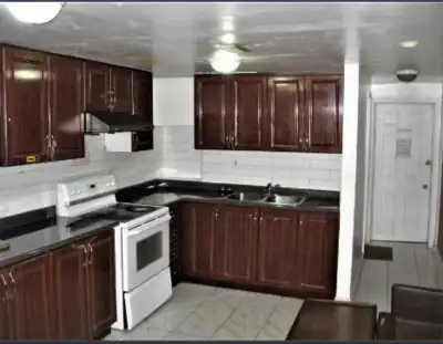 2 Bedroom Basement at Markham & Ellesmere (centennial progress) Ideal for College/University Student...