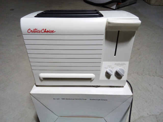 Wide slot toaster in Toasters & Toaster Ovens in Markham / York Region - Image 2