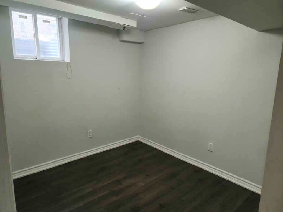 2 Bed Basement for rent avaliable 5