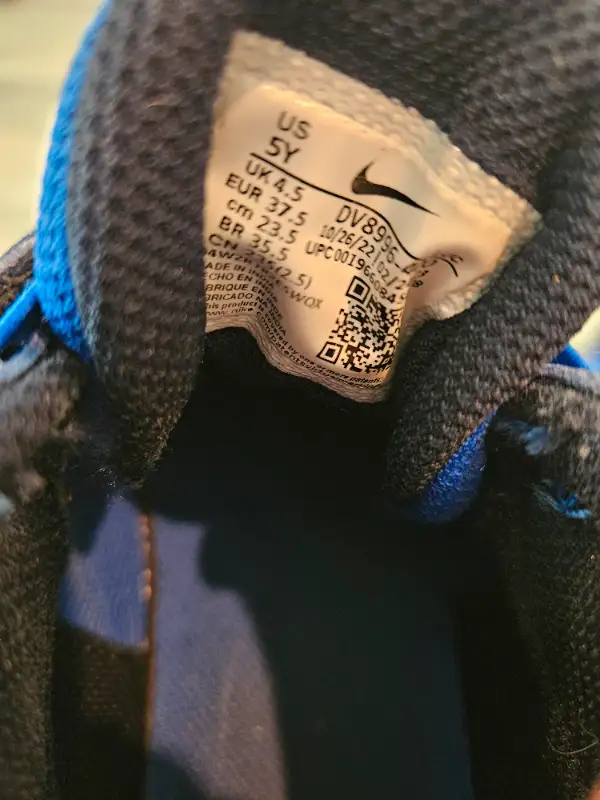 Nike Boys Basketball Shoes Size 5 Youth in Kids & Youth in Bridgewater - Image 3
