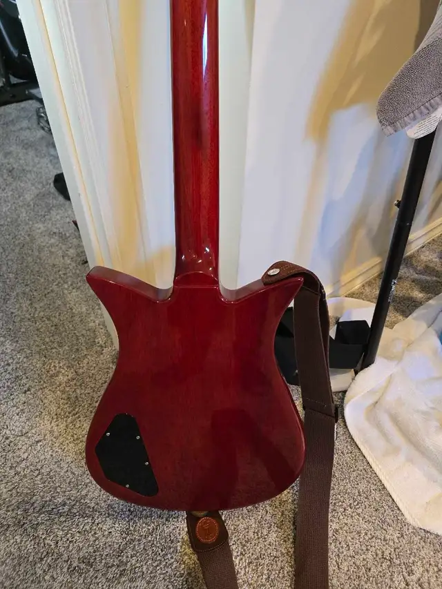 Gibson Theodore Standard in Guitars in Oakville / Halton Region - Image 6