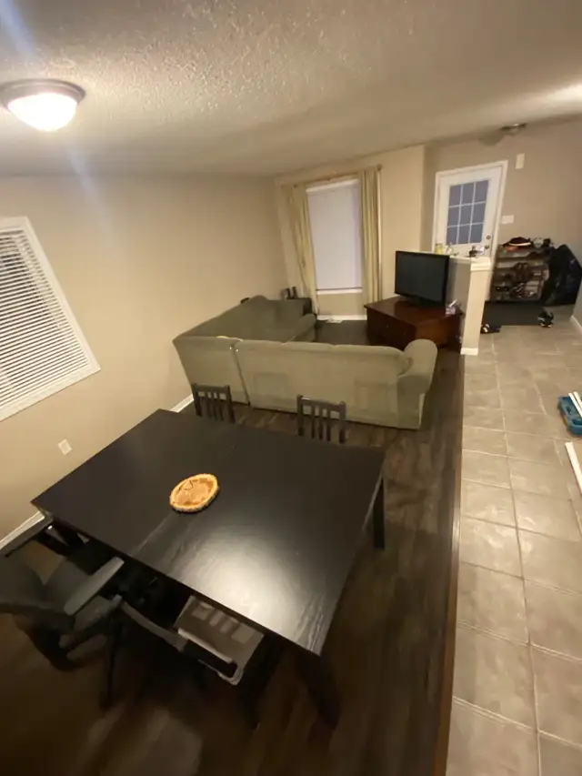 Room for Rent -North Barrie near RVH. Private bath also avail.62863327856003122