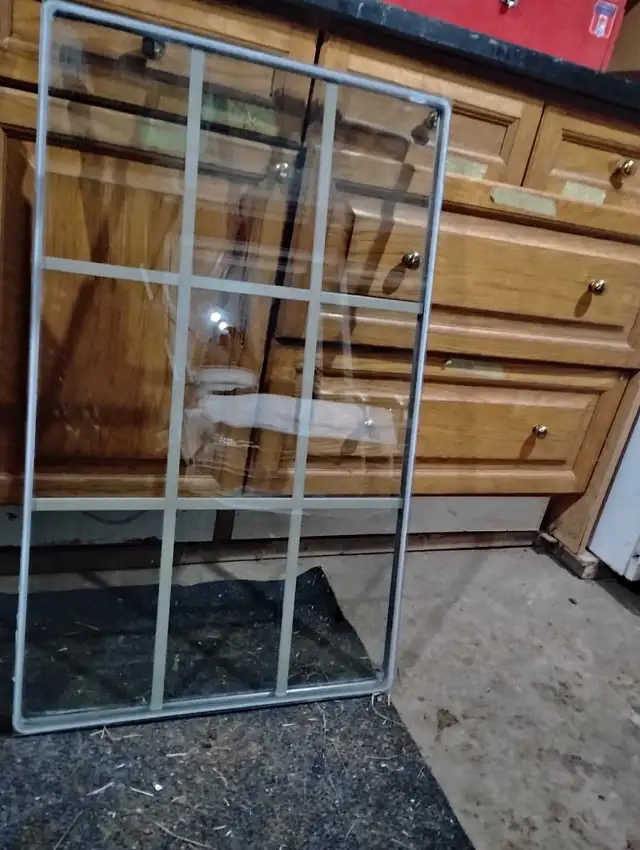 DOOR INSERT605939141937080323