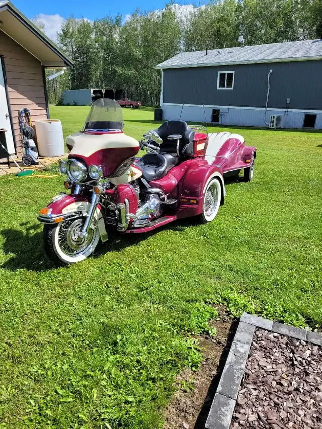 Harley-Davidson Ultra Classic Trike and Trailer in Touring in Edmonton - Image 10