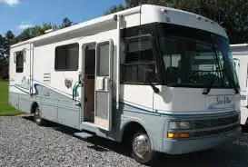34FT. Motorhome National Sea View 67,000 km. Triton V10 Gas 1 Large Slide Large Canopy Generac Gener...
