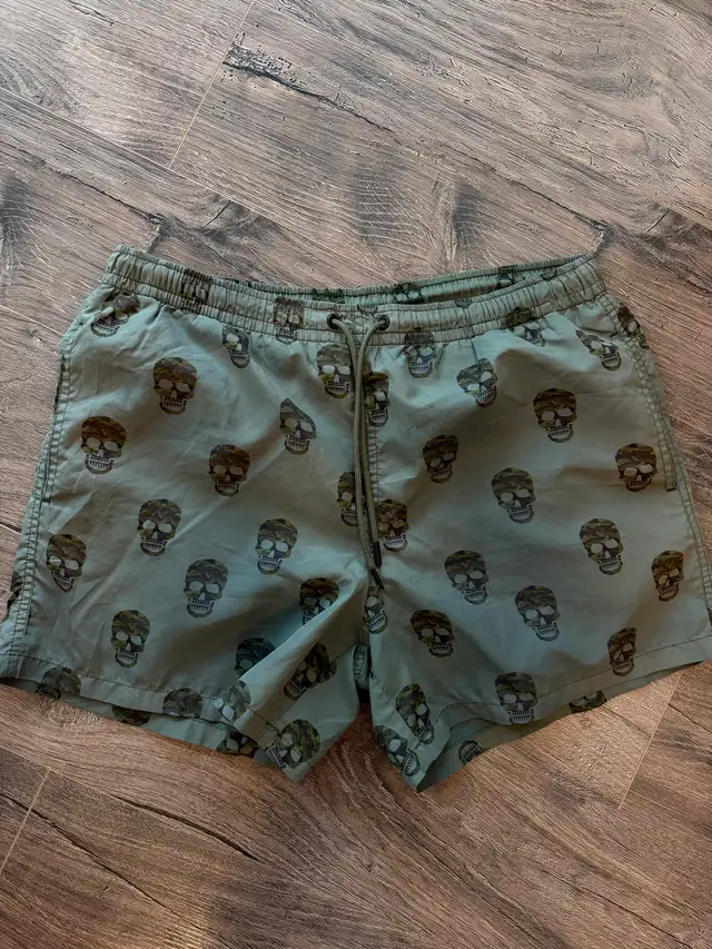 Zara men’s swimming shorts size Medium  in Men's in Mississauga / Peel Region - Image 2